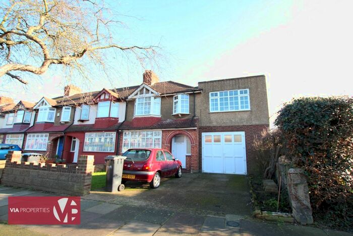 3 Bedroom End Of Terrace House To Rent In Goodwood Avenue, Enfield EN3