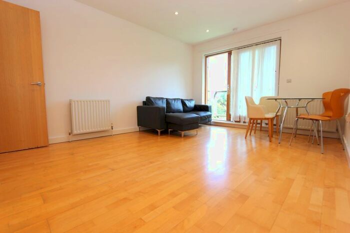 1 Bedroom Flat To Rent In Clarendon Road, London, N8