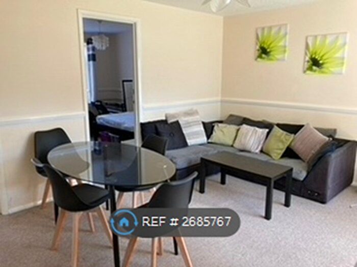 4 Bedroom End Of Terrace House To Rent In Maplehurst Road, Chichester, PO19