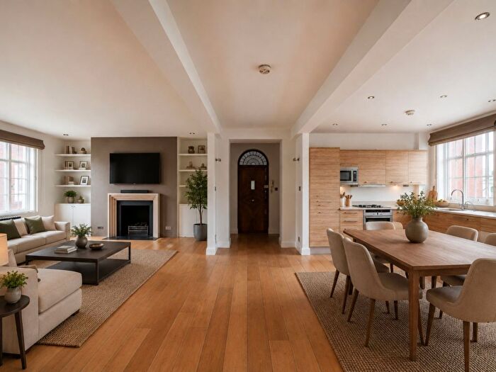 3 Bedroom Flat For Sale In Kensington High Street, London, W8