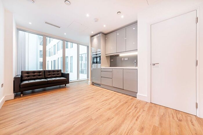 Studio To Rent In Westgate House, London, W5