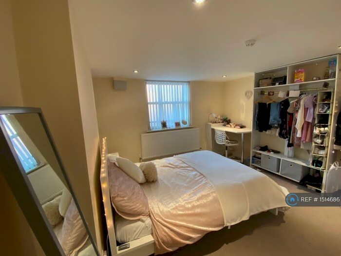 5 Bedroom Flat To Rent In North View, Edge Hill, Liverpool, L7