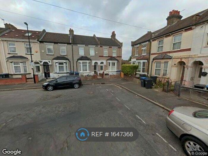 2 Bedroom Terraced House To Rent In Southwell Road, Croydon, CR0