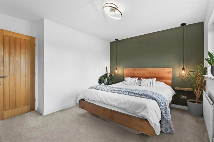 3 Bedroom End Of Terrace House For Sale In St. Boswells Close, Hailsham, BN27