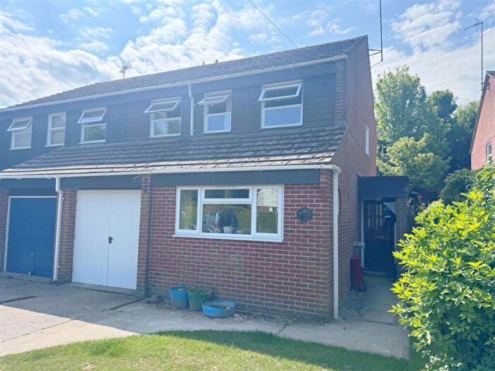 4 Bedroom Semi-Detached House For Sale In Millbank, Kintbury, RG17