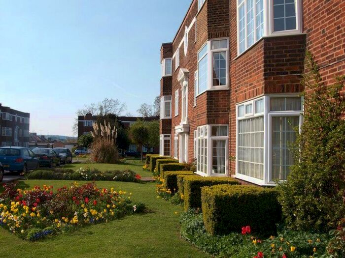 2 Bedroom Ground Flat To Rent In Finchley Court, Ballards Lane, Finchley, London, N3