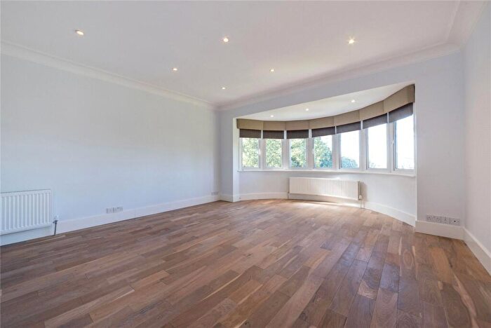 2 Bedroom Flat To Rent In West Heath Road, Hampstead, NW3