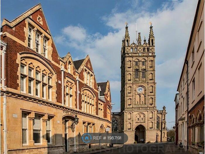 1 Bedroom Flat To Rent In Old Square, Warwick, CV34