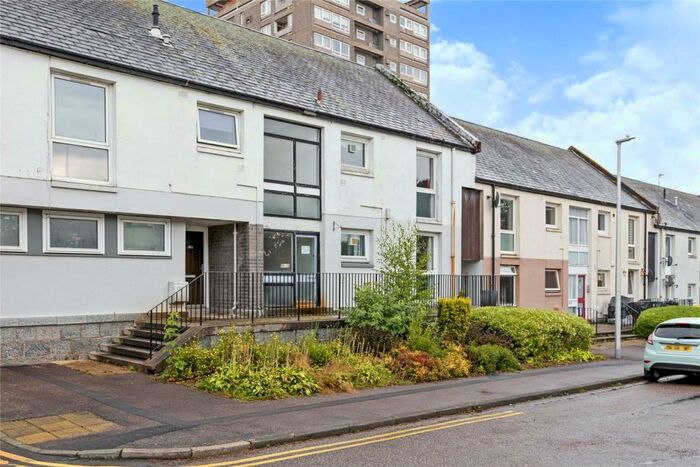2 Bedroom Apartment For Sale In Mortimer Drive, Aberdeen, Aberdeenshire, AB15
