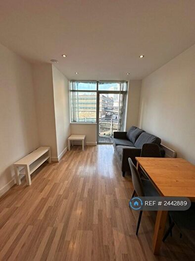 2 Bedroom Flat To Rent In Stratford, London, E15