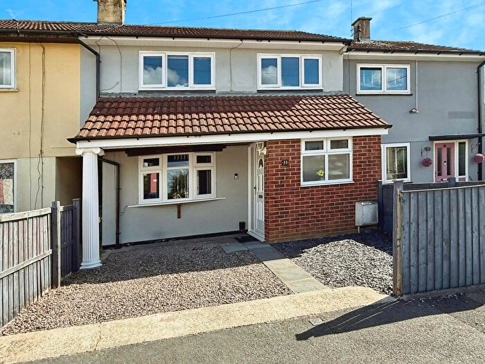 3 Bedroom Terraced House For Sale In Fastnet Road, Thurnby Lodge, Leicester, LE5