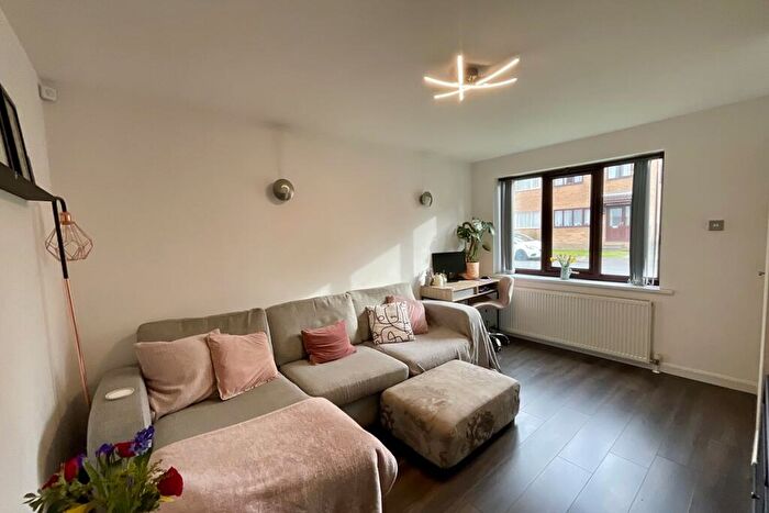 2 Bedroom Semi-Detached House For Sale In Crestwood Court, Sheffield, S5