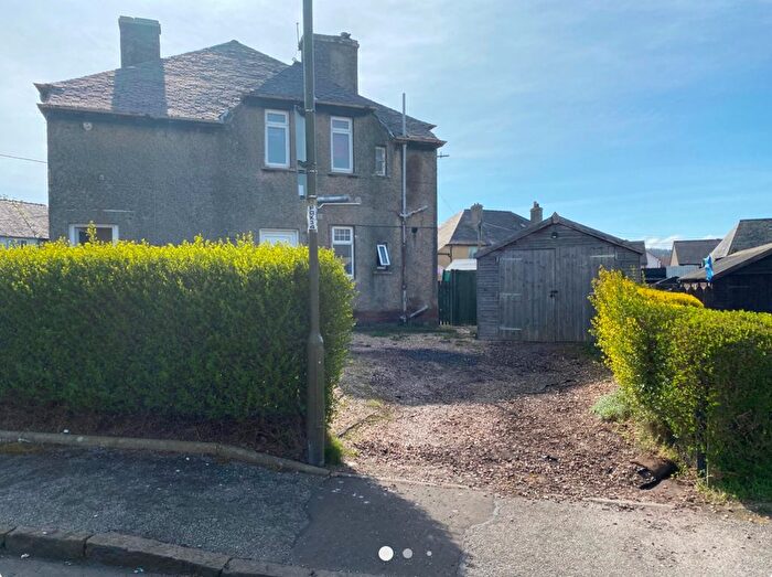 2 Bedroom Flat To Rent In Cadzow Avenue, Bo'ness, EH51