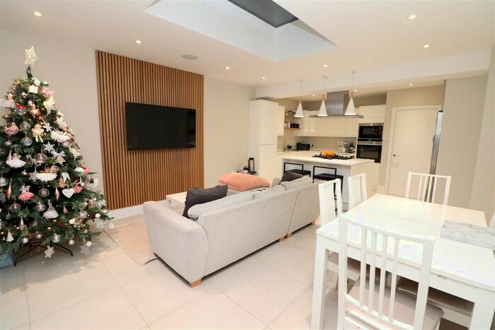 3 Bedroom Property To Rent In Monksmead, Borehamwood, WD6