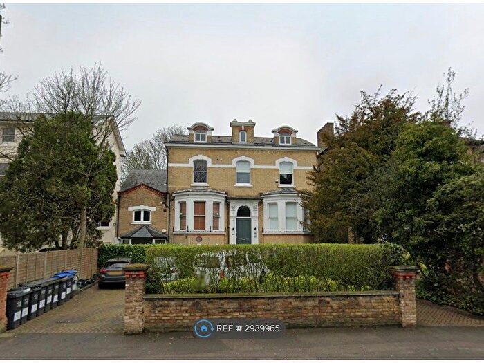 2 Bedroom Flat To Rent In Church Road, London, SE19