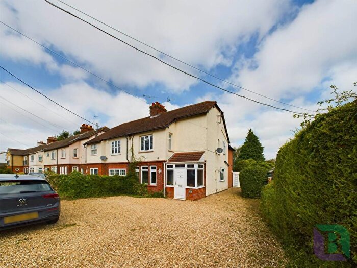 3 Bedroom Semi-Detached House For Sale In Newport Road, Milton Keynes, MK17