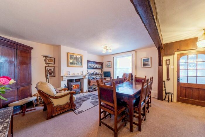 3 Bedroom Character Property For Sale In Sleaford Road, Beckingham, Lincoln, LN5