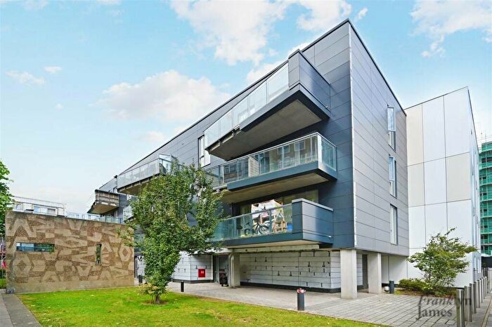 4 Bedroom Apartment To Rent In Equinox Square, London, E14
