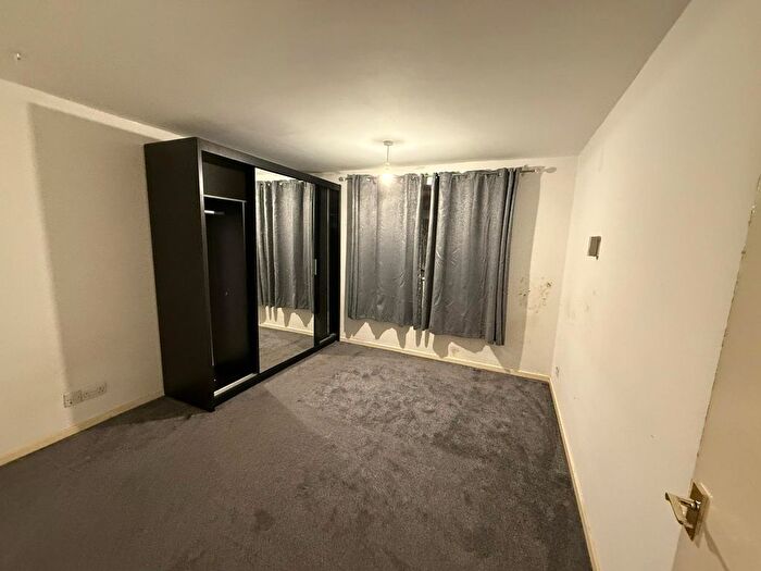 1 Bedroom Flat To Rent In Ibscott Close, Dagenham, RM10