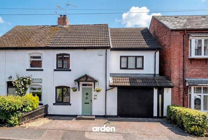 3 Bedroom Semi Detached House For Sale In Carlyle Road, Bromsgrove, B60