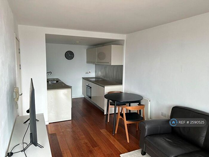 1 Bedroom Flat To Rent In Beetham Tower, Manchester, M3