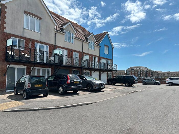 4 Bedroom Town House For Sale In Brisbane Quay, Eastbourne, East Sussex, BN23