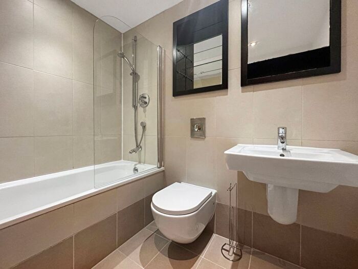 1 Bedroom Flat To Rent In Cartier House, Leeds Dock, LS10