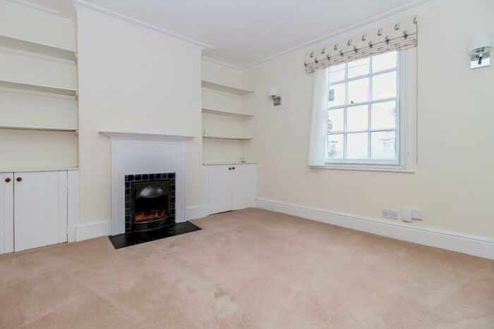2 Bedroom Cottage To Rent In Walton Street, Oxford, OX2