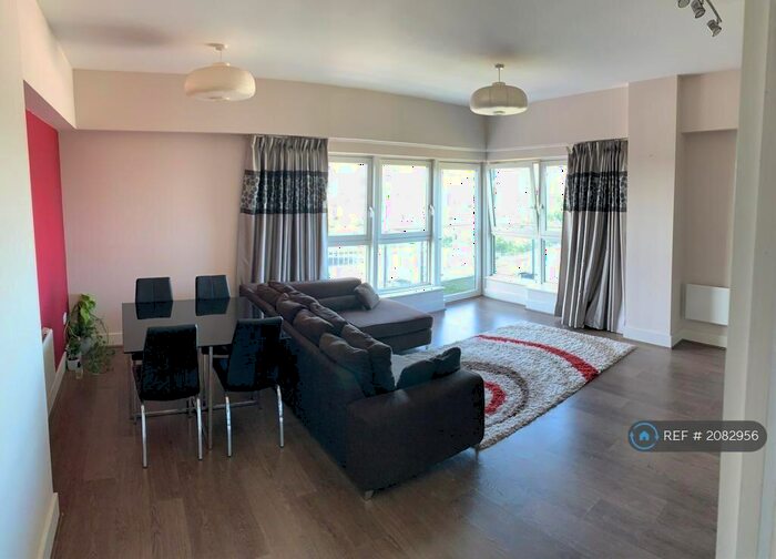 2 Bedroom Flat To Rent In Alencon Link, Basingstoke, RG21