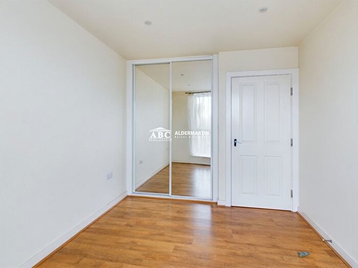 1 Bedroom Flat To Rent In Cameron Crescent, Edgware, HA8