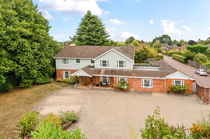 5 Bedroom Detached House For Sale In Blyton Close, Beaconsfield, HP9