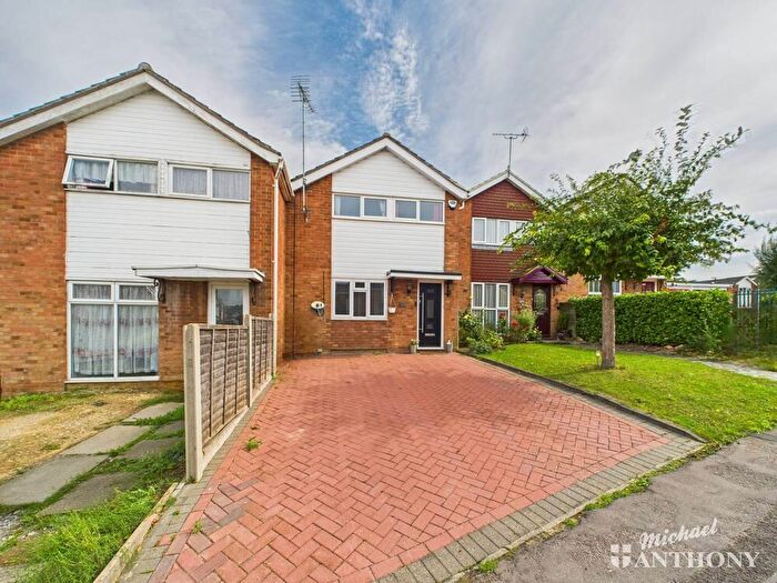 3 Bedroom Terraced House For Sale In Bideford Green, Linslade, LU7