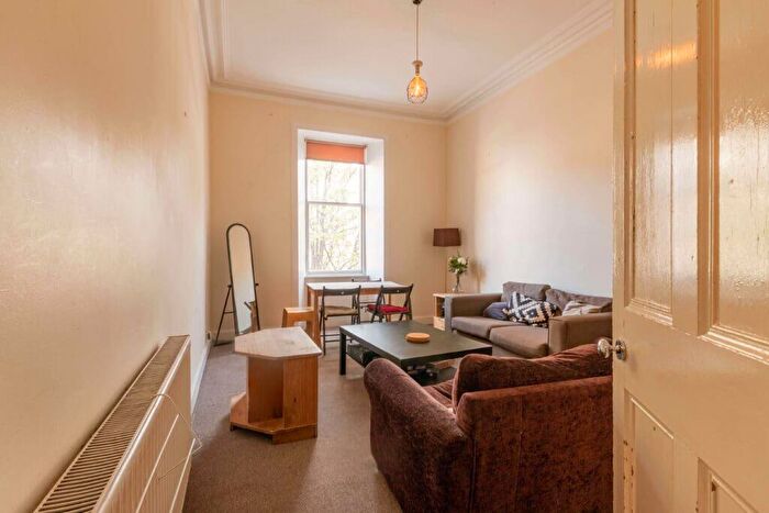 4 Bedroom Flat To Rent In L Forrest Road, Edinburgh, EH1