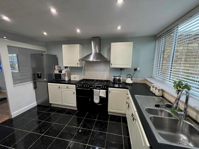 3 Bedroom Terraced House To Rent In Claylands Road, London, SW8