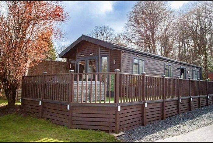 2 Bedroom Lodge For Sale In Thirlmore, White Cross Bay, Windermere., LA23