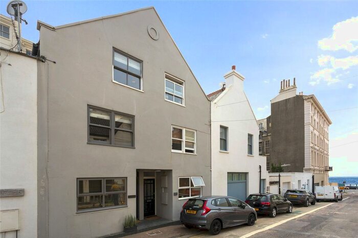 3 Bedroom Detached House To Rent In St. Johns Road, Hove, East Sussex, BN3