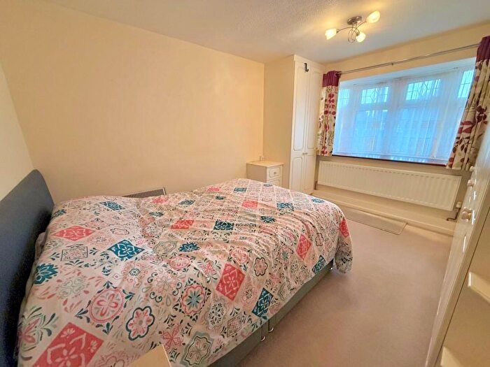 2 Bedroom Bungalow For Sale In Barleyfield Way, Houghton Regis, Dunstable, LU5