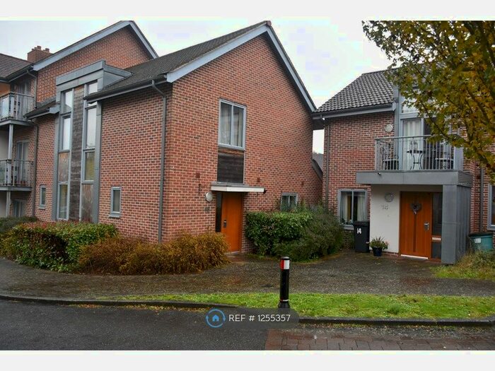 4 Bedroom Semi-Detached House To Rent In Mailing Way, Basingstoke RG24