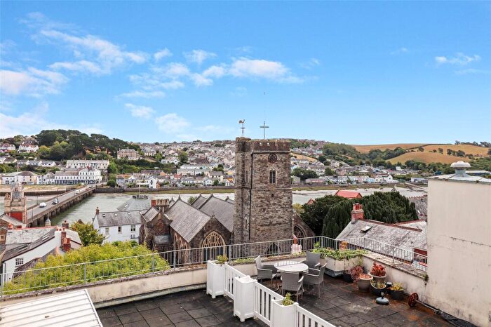 2 Bedroom Apartment To Rent In Market Place, Bideford, Devon, EX39