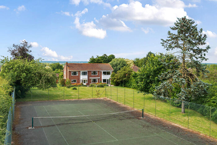 4 Bedroom House For Sale In Manor Close, Abbotts Ann, SP11