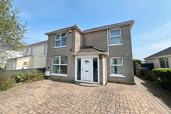 4 Bedroom Property To Rent In Brixey Road, Poole, BH12