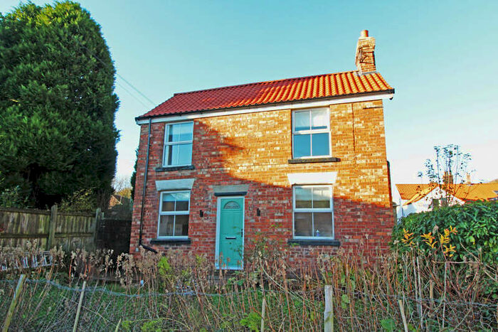 2 Bedroom Detached House To Rent In Back Street, Langtoft, YO25