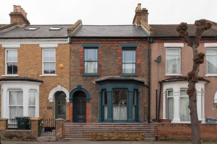 3 Bedroom Property For Sale In Warwick Road, Stratford, E15