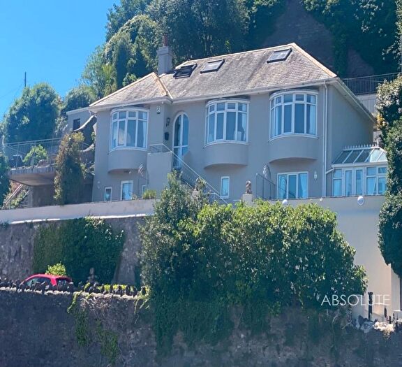 4 Bedroom Detached House To Rent In Rock Road, Torquay, TQ2