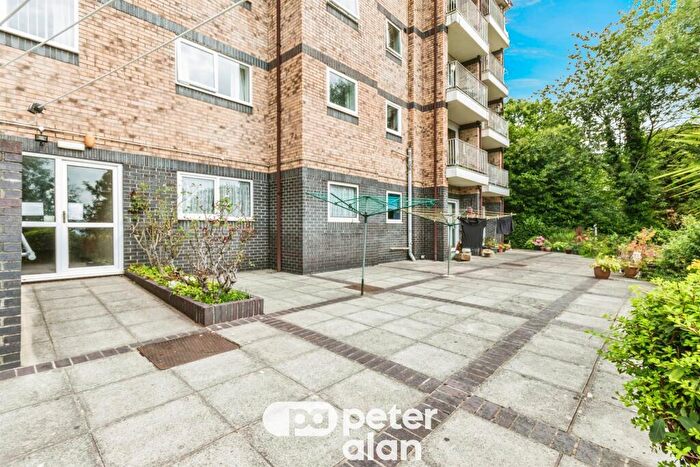 2 Bedroom Apartment For Sale In Stow Park Crescent, Newport, NP20