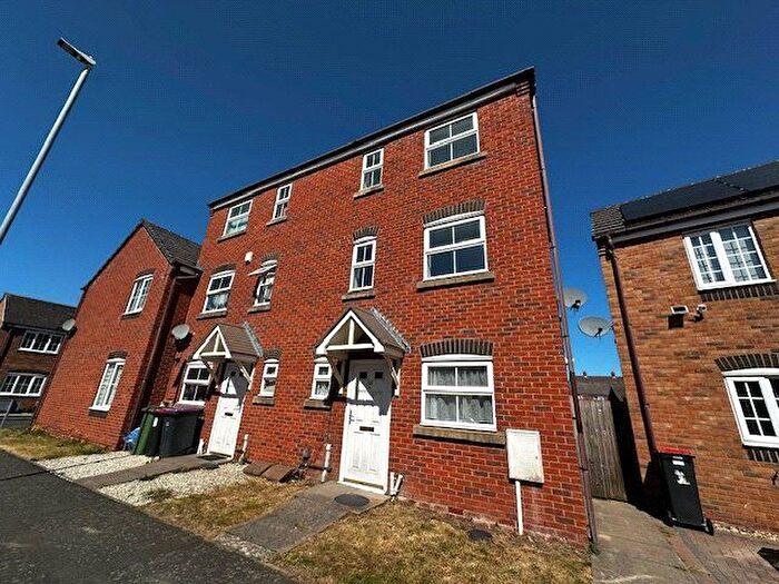 3 Bedroom Semi-Detached House To Rent In Marlborough Road, Hadley, Telford, TF1