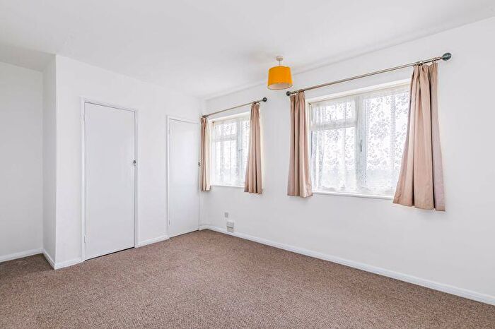 2 Bedroom Apartment To Rent In Havant Road, Farlington, PO6