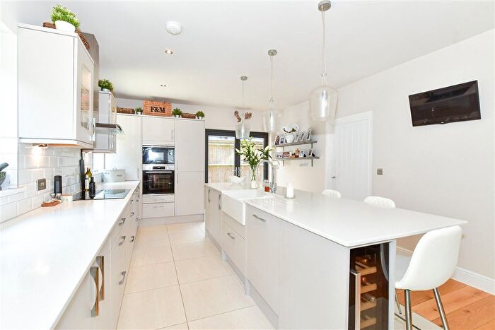 5 Bedroom Detached House For Sale In Boughton Park, Grafty Green, Maidstone, Kent, ME17