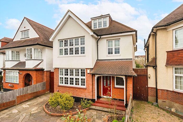 6 Bedroom Detached House For Sale In Villiers Avenue, Surbiton, KT5