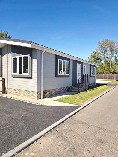 2 Bedroom Park Home For Sale In Belton, Great Yarmouth, NR31